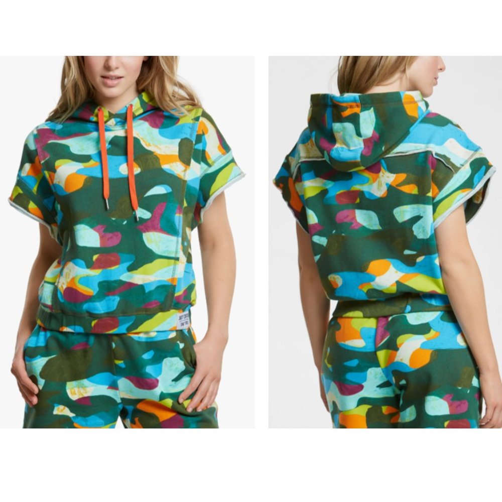JUICY COUTURE Camo Crop Short Sleeve Hoodie